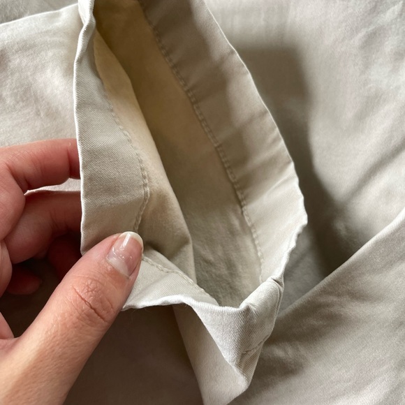 Tommy Hilfiger Women’s high rise Hampton Chino Pant (Regular) - Picture 3 of 5